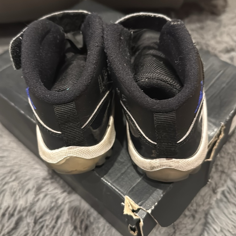 Jordan 11 Retro - Picture 3 of 6